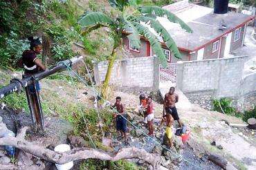 Residents Moan Water Shortage - Jamaica Observer