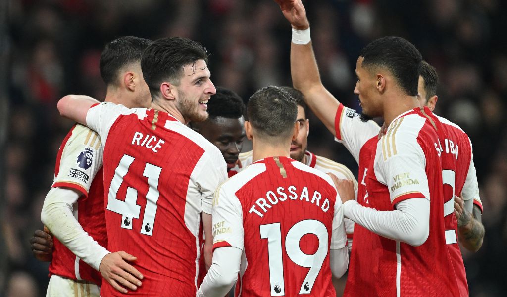 Arsenal hammer Newcastle to keep title pressure on Liverpool, Man City ...