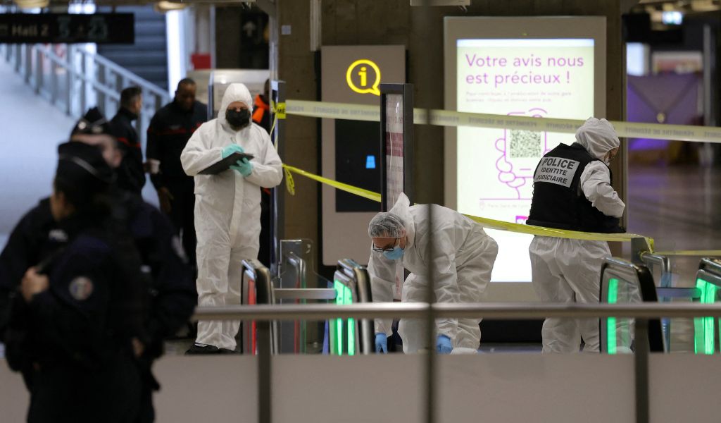 Knife Attacker Wounds Three At Major Paris Train Station - Jamaica Observer