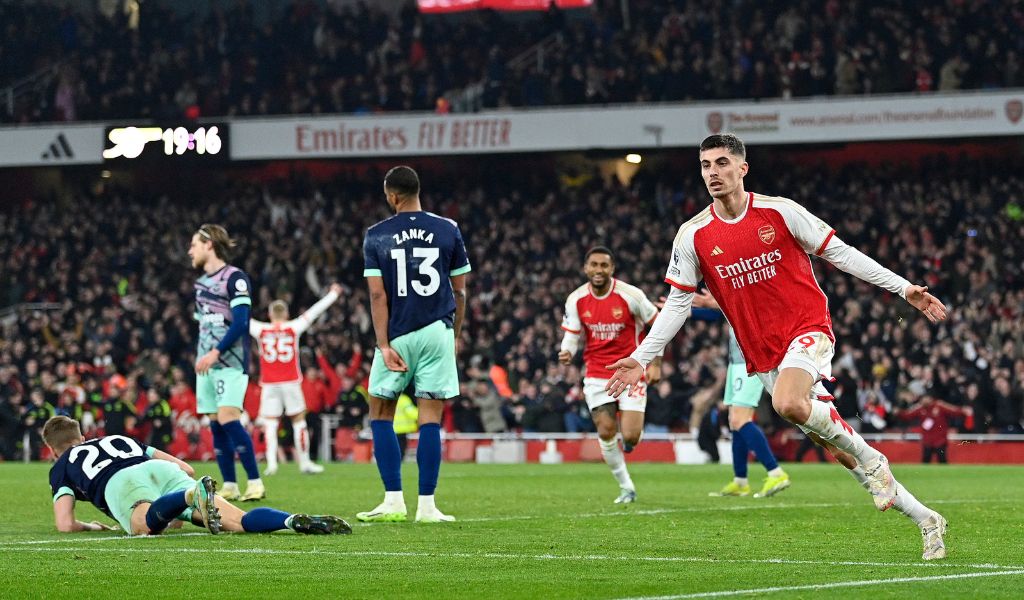 Havertz takes Arsenal top of Premier League, Manchester United boost