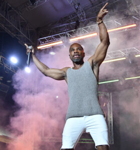 Kirk Franklin apologises for ‘disrespectful’ clothing at Jamaica concert