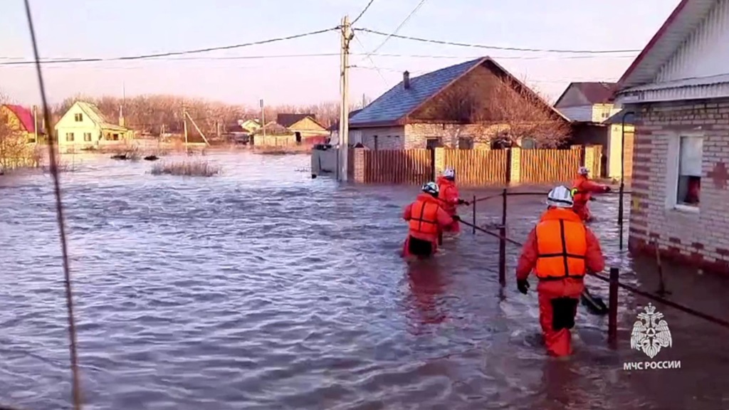 Russia evacuates over 4,000 people after dam burst - Jamaica Observer