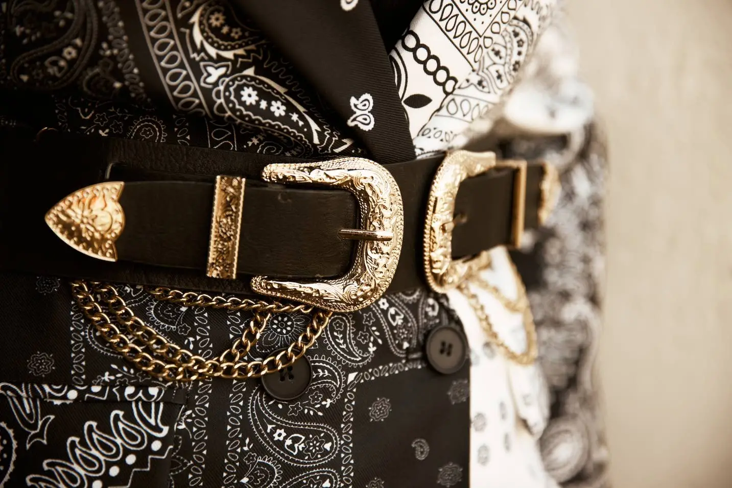 Flashy belt buckles are the perfect accessory.WILL TWORT